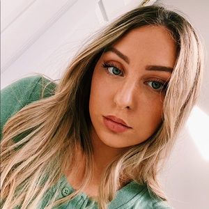 Meet your Posher, Deanna